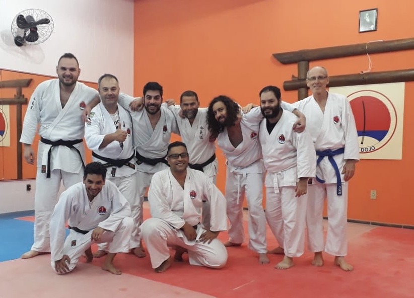 Turma de Karatê adultos no IKE Dojo